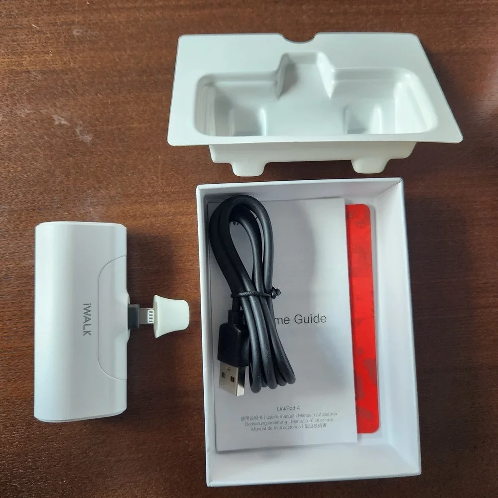 2 iWALK LinkPod4 4500mAh Portable IPhone Charger White, DBL4500L